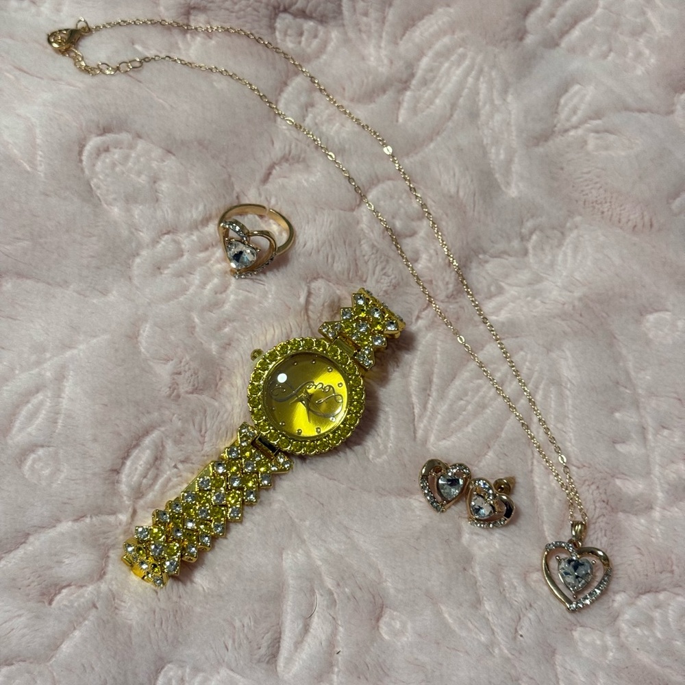 Elegant Gold and Silver Heart Jewelry Set